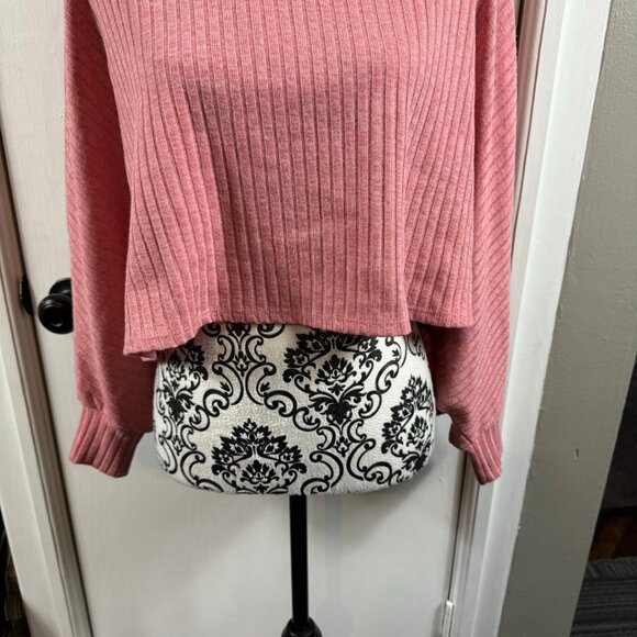 Forever 21 Ribbed Turtleneck Sweater | Cropped Batwing Fit, Baby Pink | Size M - Picture 4 of 8